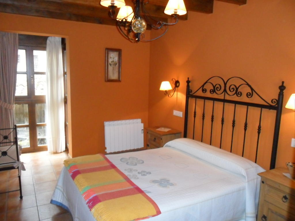 Apartamentos Rurales Los Villares كولونغا الغرفة الصورة