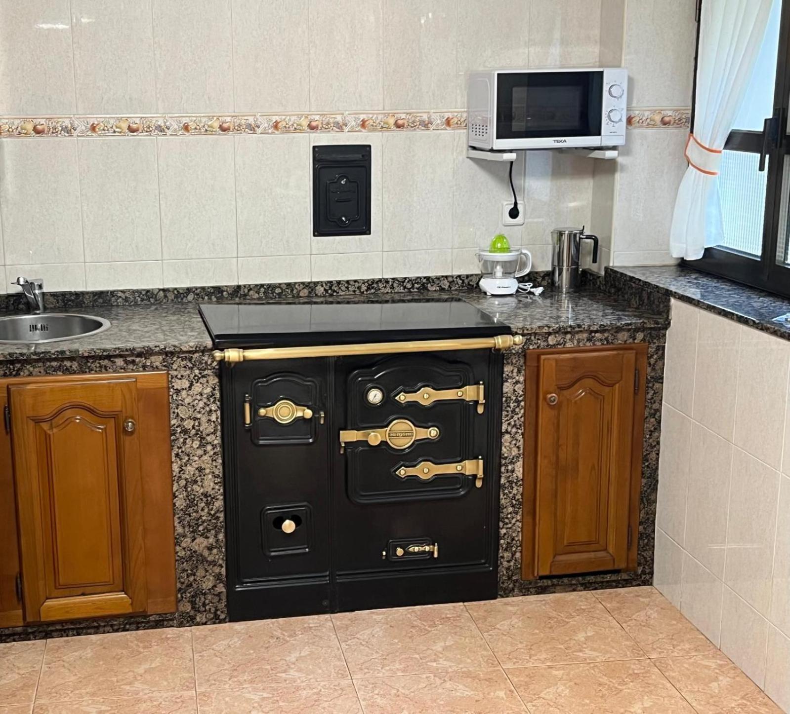 Apartamentos Rurales Los Villares كولونغا المظهر الخارجي الصورة