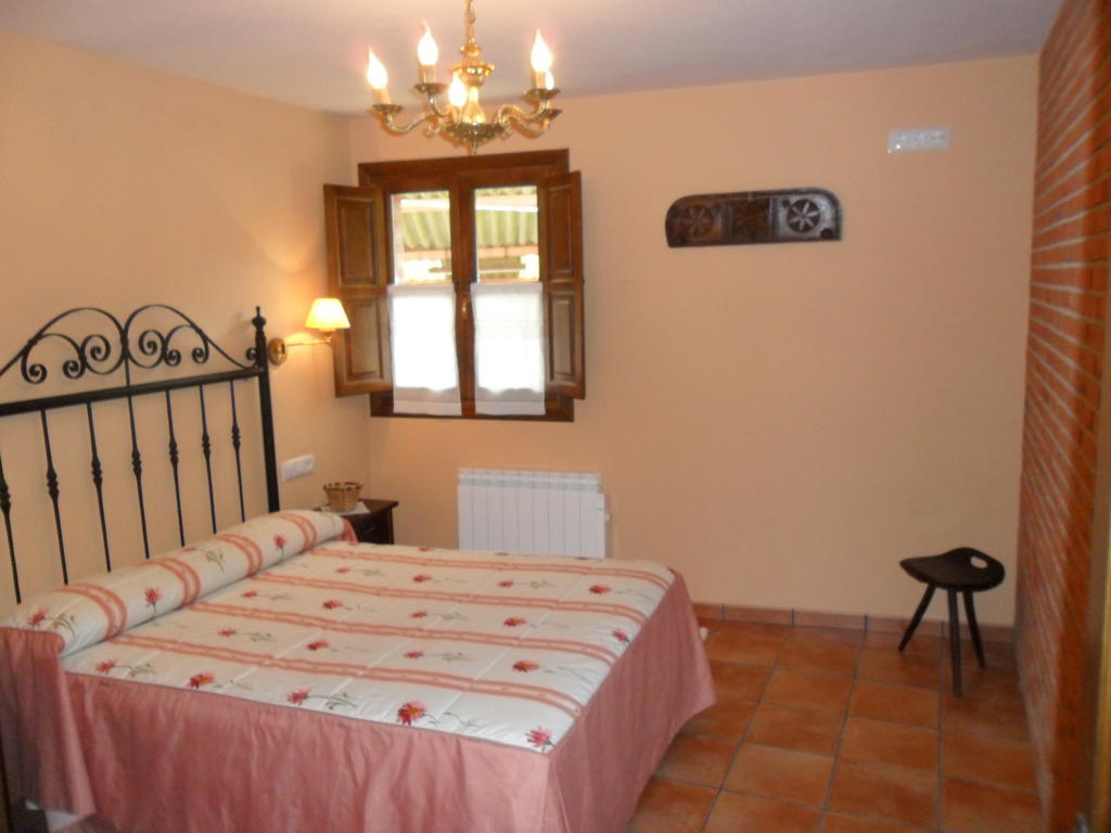 Apartamentos Rurales Los Villares كولونغا الغرفة الصورة
